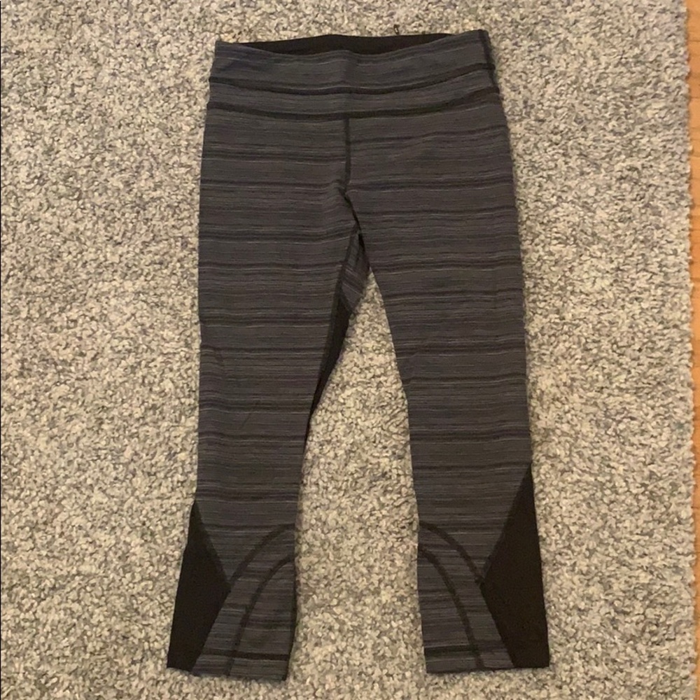 Lulu lemon pace rival crop. VERY lightly worn!